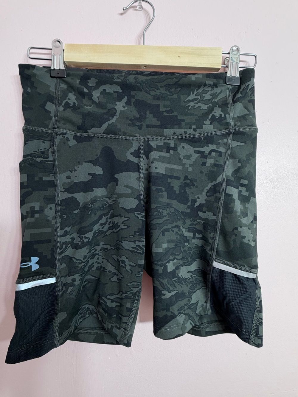 NWT Under Armour Women's UA Fly Fast 3.0 Half Tights Dark Camo / Medium